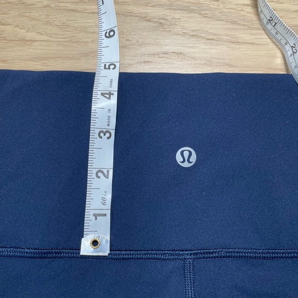 Lululemon navy size 12 leggings. 26” length. Wide waistband - Picture 3 of 4
